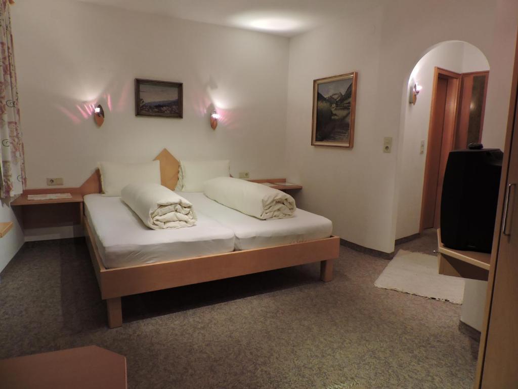 Pension Wallnoefer Mieming Rum bild